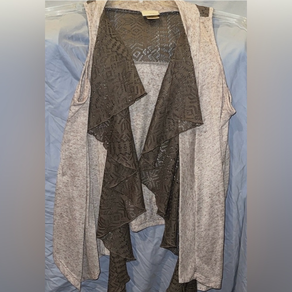 Daytrip Beautiful vest /cardigan, lace, tan-and brown. Boho chic. Size S